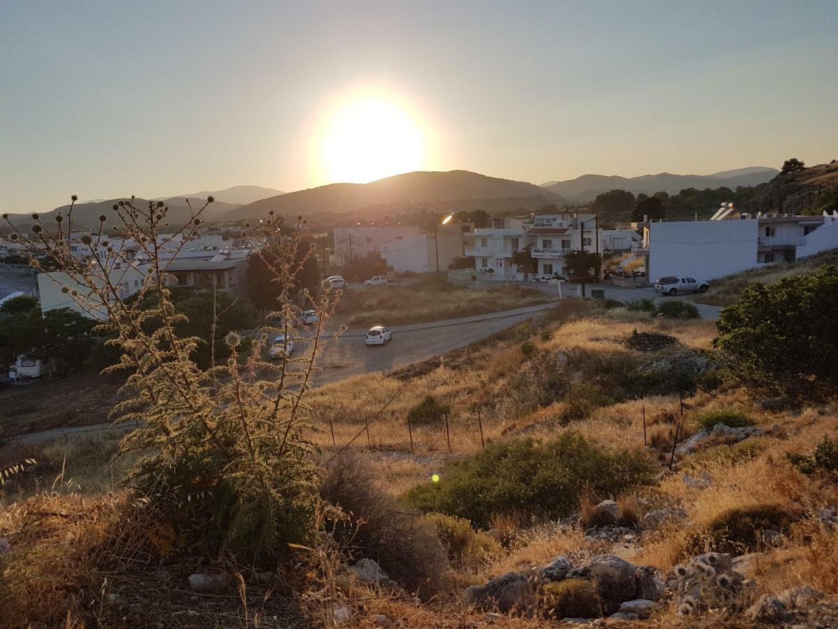 Haraki Sunrise Apartments Charaki Exterior foto